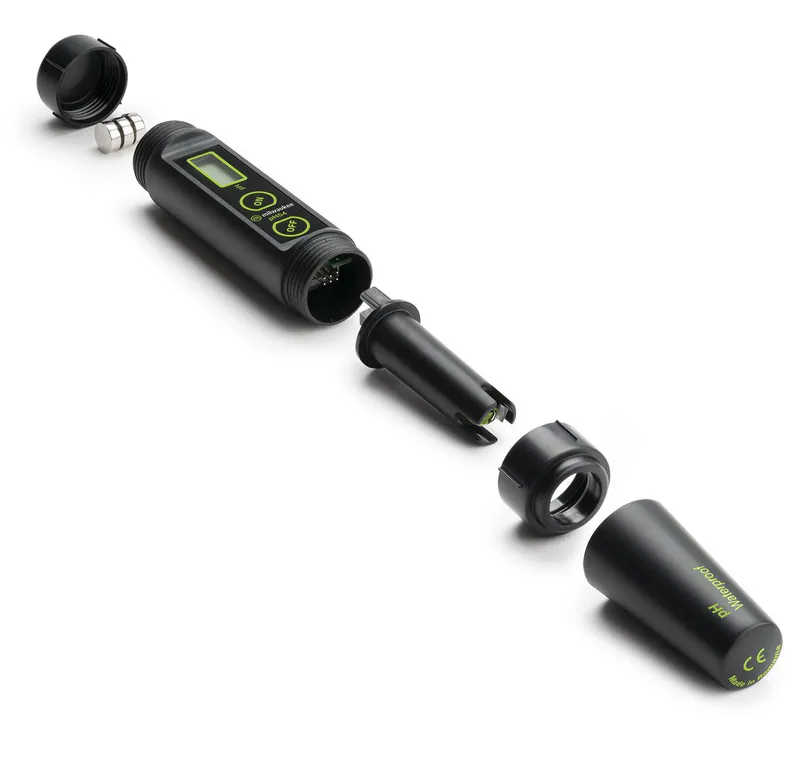 Milwaukee pH54 Waterproof pH Tester with Replaceable Probe - Image 3
